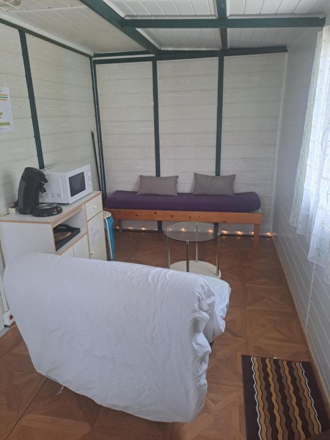 Chalet Pour 5 Personnes Equipe Sur Emplacement Privatif Dans Camping 4 Etoiles Appartenant Et Gere Par Un Particulier Foix Exterior foto